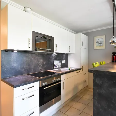 Seeschloss 16- 2 Minuten Zum By Interhome Binz